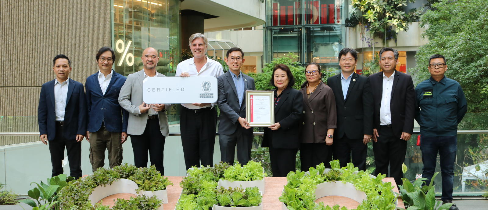 Certificate ceremony of ISO14064-1 to Sukhumvit City Mall Group