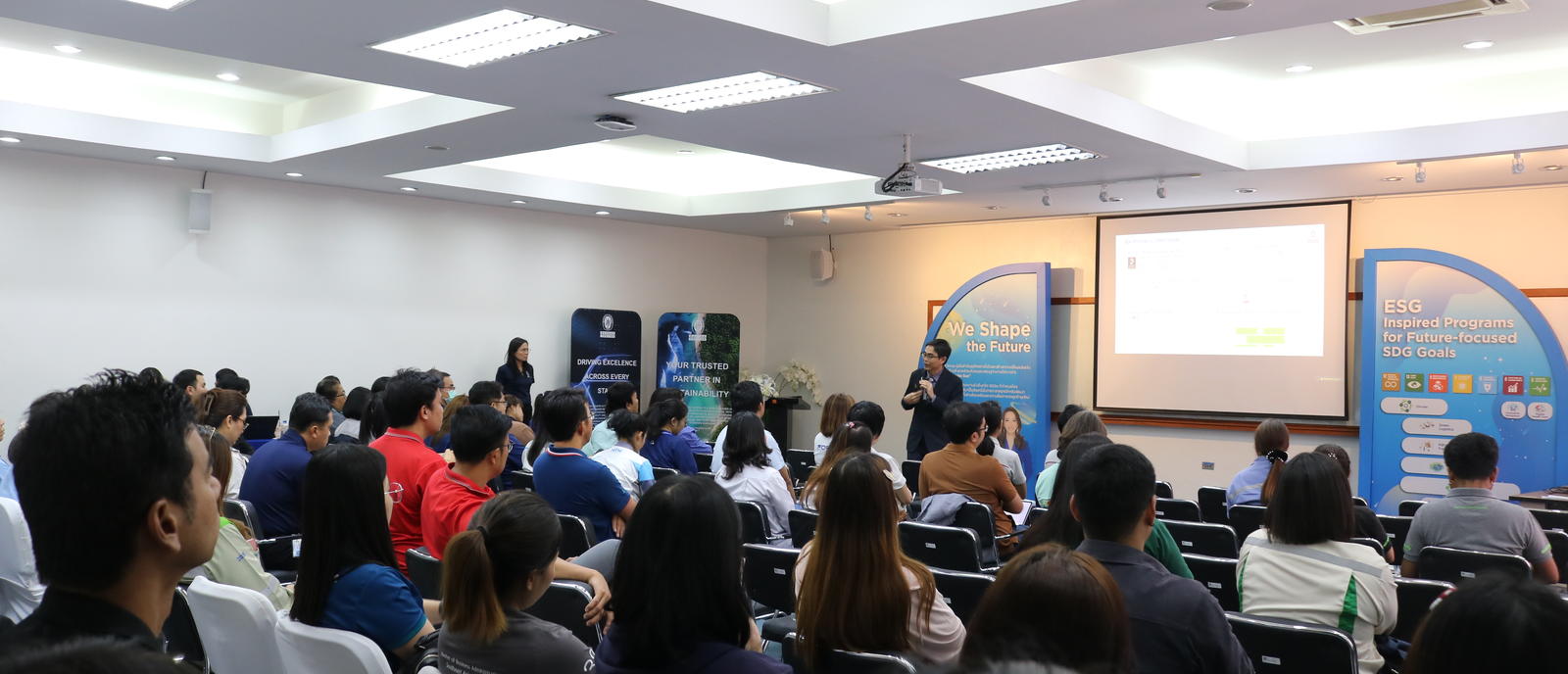 BVC participated as a speaker at the seminar "Carbon Footprint and Carbon Neutrality" in the EEC industrial estate.